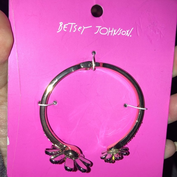 SOLD BETSEY JOHNSON SET Ooh a Daisy Mixed Metals Necklace Bracelet Earrings NWT - Picture 3 of 16